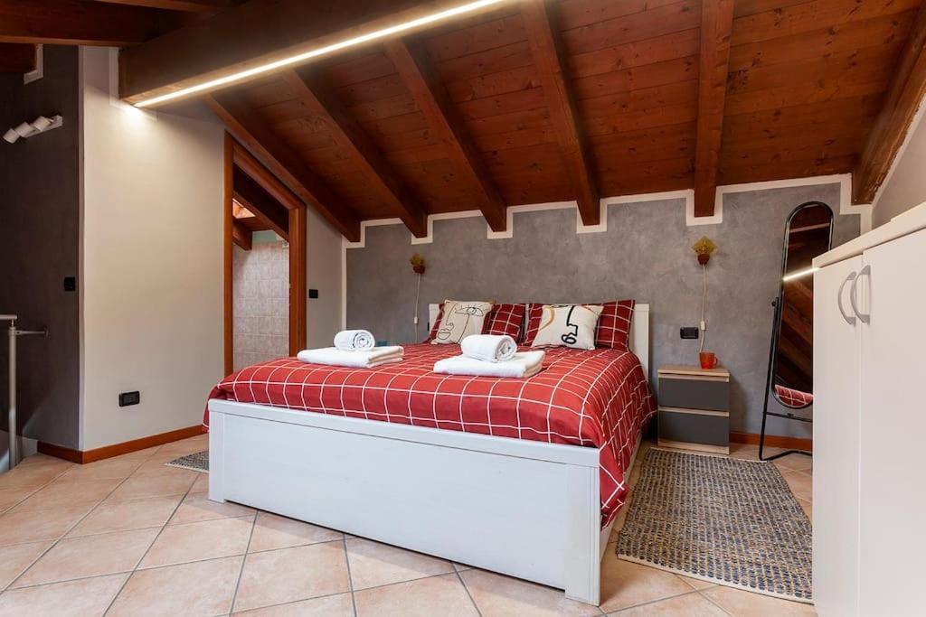 Alex Haus Apartment ซอมมา ลอมบาร์โด ภายนอก รูปภาพ